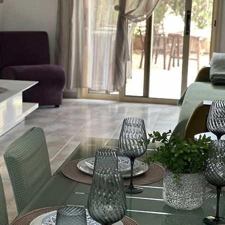 Beautiful Apartment Near The Sea And A Large Private Garden Paphos Exteriér fotografie