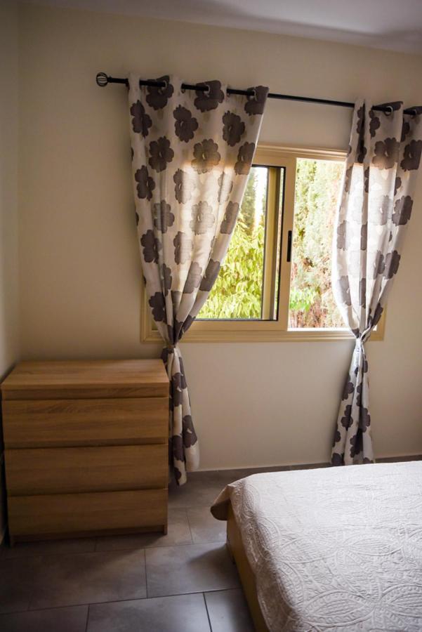 Beautiful Apartment Near The Sea And A Large Private Garden Paphos Exteriér fotografie
