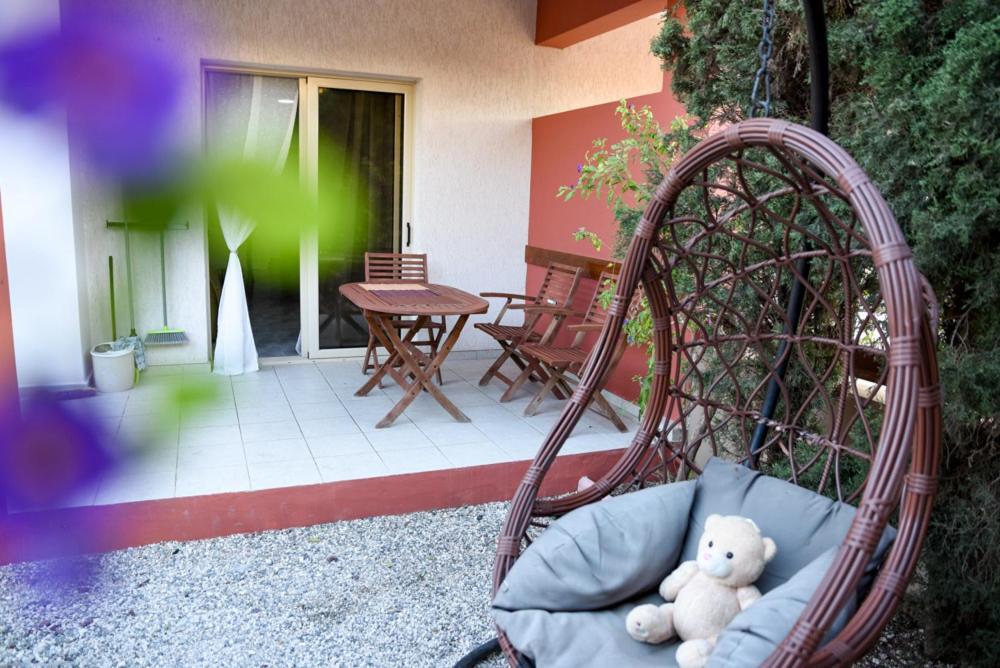 Beautiful Apartment Near The Sea And A Large Private Garden Paphos Exteriér fotografie