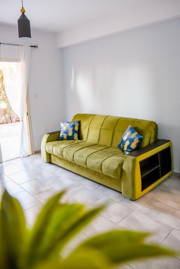 Beautiful Apartment Near The Sea And A Large Private Garden Paphos Exteriér fotografie
