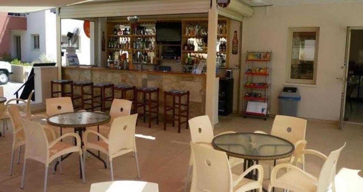 Beautiful Apartment Near The Sea And A Large Private Garden Paphos Exteriér fotografie
