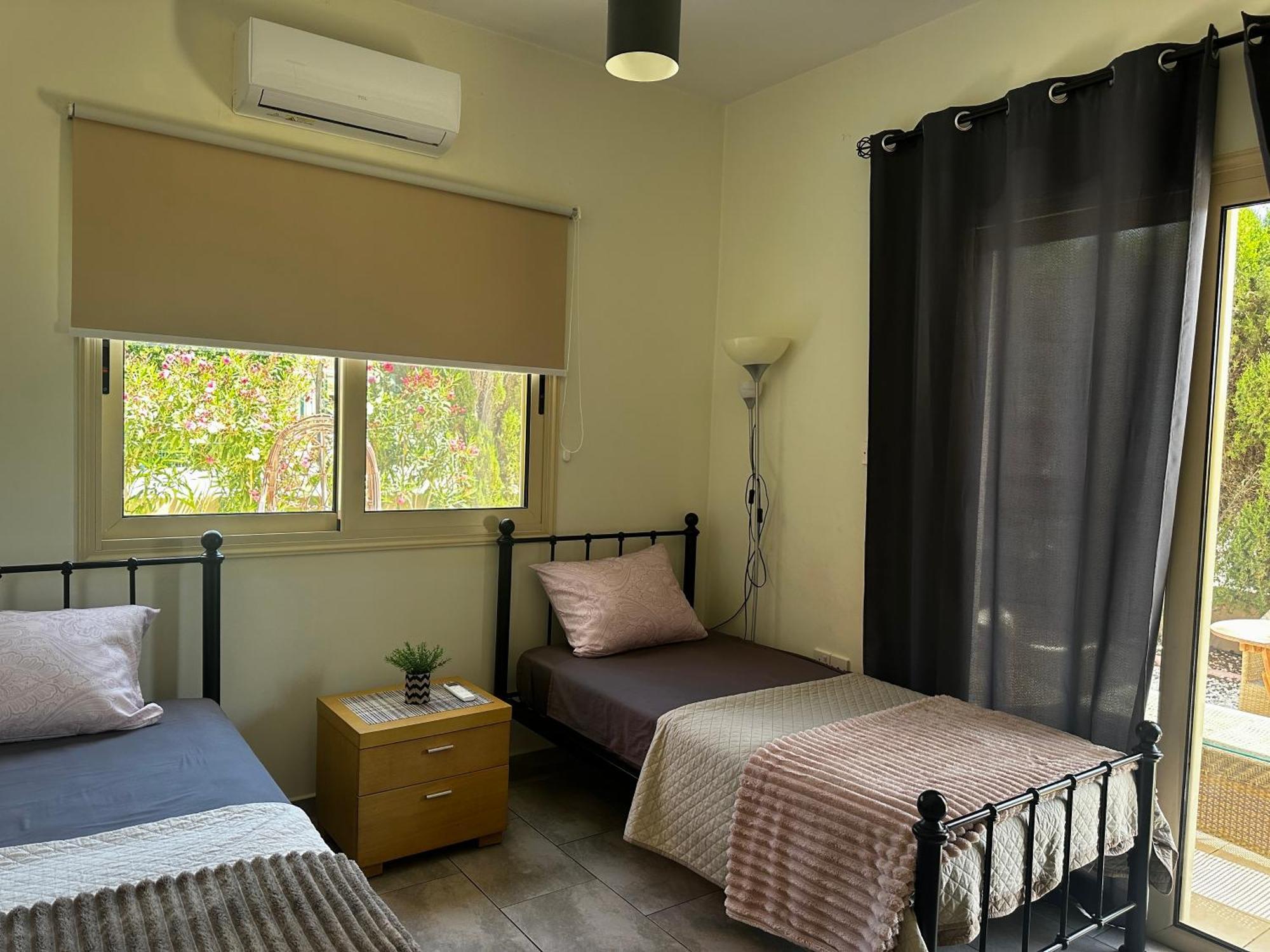 Beautiful Apartment Near The Sea And A Large Private Garden Paphos Exteriér fotografie