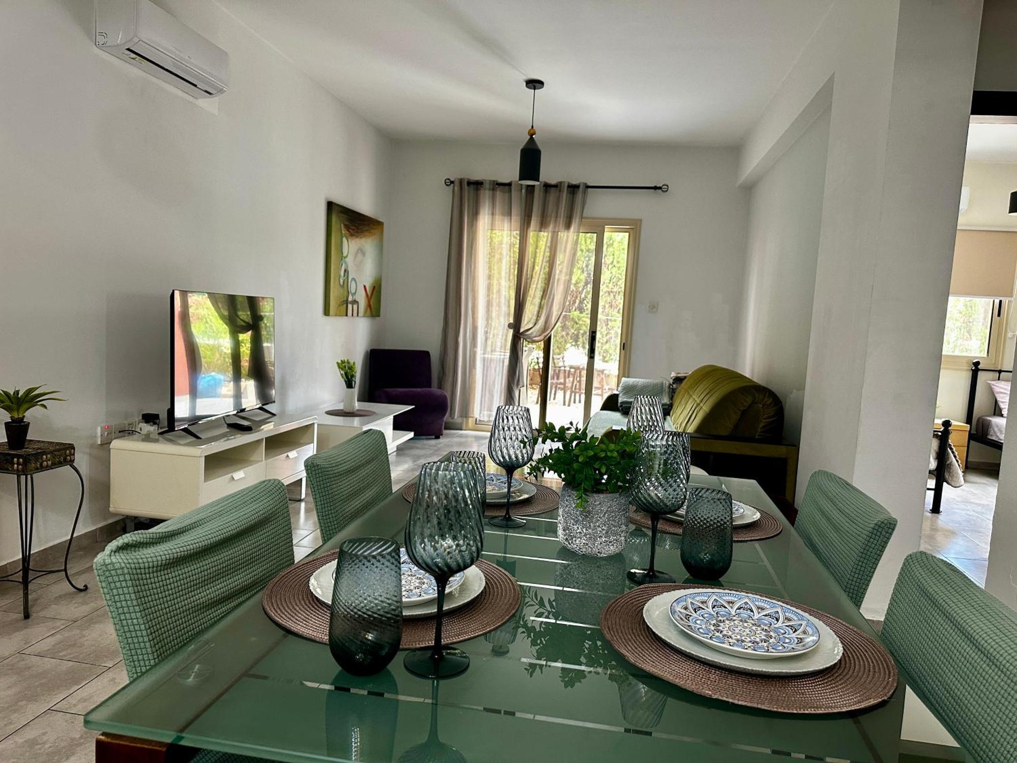 Beautiful Apartment Near The Sea And A Large Private Garden Paphos Exteriér fotografie